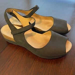 DANSKO Cherry Milled Marcy Black Nubuck Leather Sandals Women Sz EU 42 Sz 12